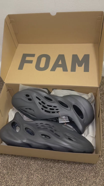 Yeezy Foam RNNR Onyx