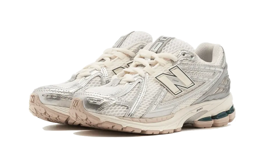 New Balance 1906R Silver Metallic Cream