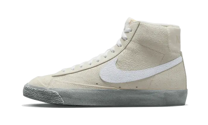 Nike Blazer Mid '77 EMB Summit White