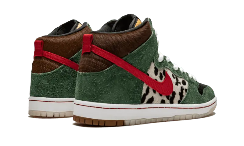 Nike SB Dunk High Dog Walker - BQ6827-300